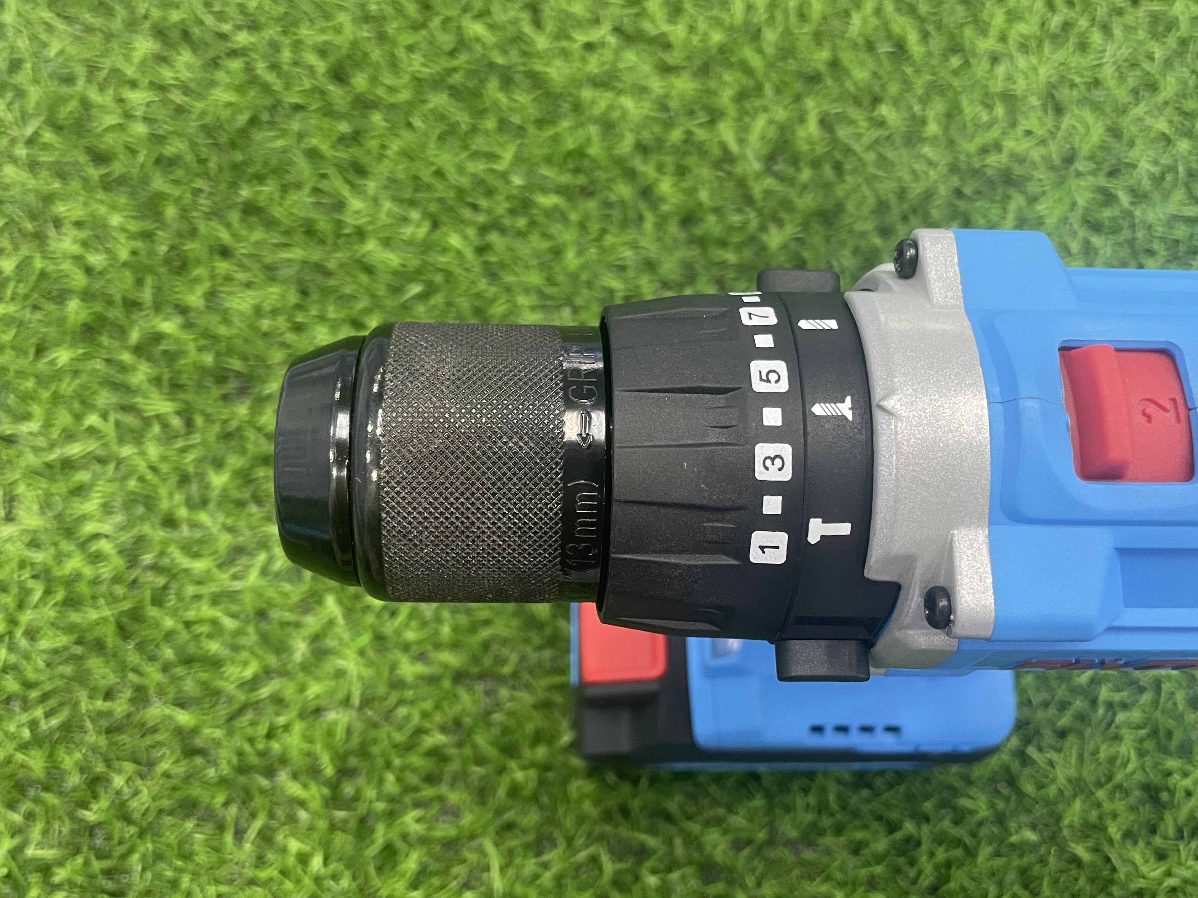 аккумуляторная дрель